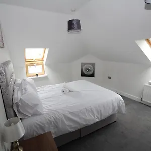 Holden Court 5 Apartment West Drayton (Middlesex)